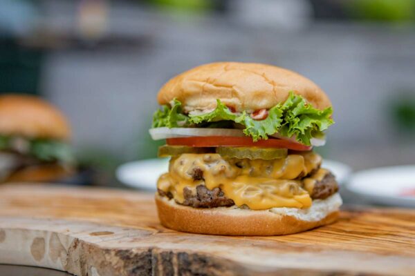 3 Irresistible Burger Recipes to Make You the Hero of the Party