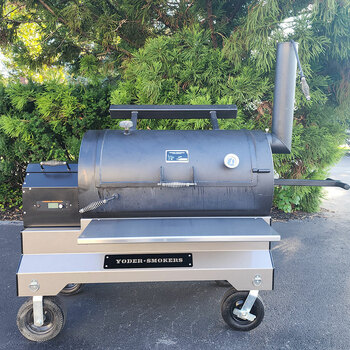 Used Yoder Smokers YS1500 Silver Competition Pellet Grill With 3-Tier Grate & Cover